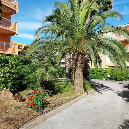 T1 Lavandou La Faviere En Rez De Jardin Bord De Апартаменты Борм-ле-Мимоза